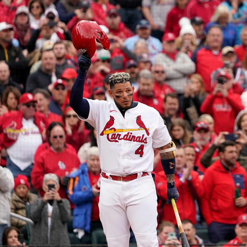 Yadier Molina disputó sus 19 temporadas en las Grandes Ligas con los Cardenals de San Luis, con los que conquistó dos títulos de Serie Mundial.
