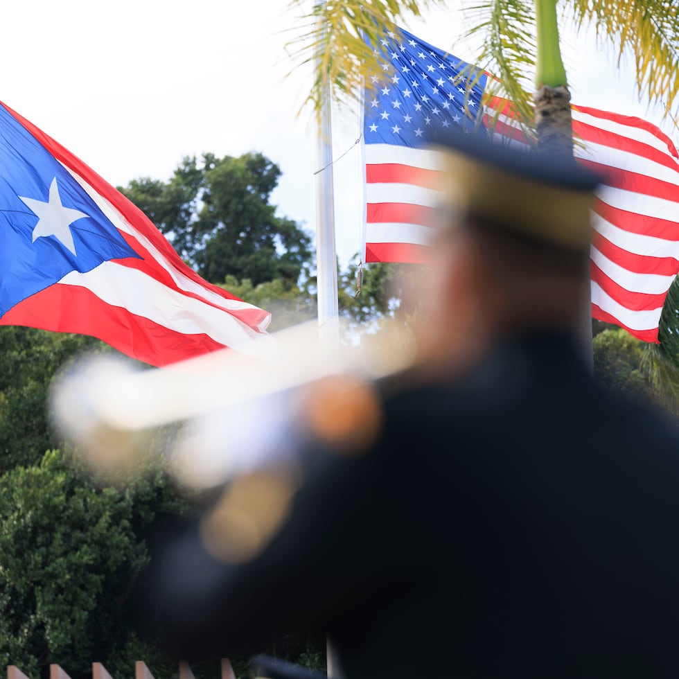Una ley aprobada el 13 de mayo de 1938 convirtió la fecha del 11 de noviembre en un día feriado pero no fue hasta el 1954 cuando el presidente Dwight D. Eisenhower instauró la primera proclamación del día de Veteranos y cambió la palabra “Armisticio” por “Veteranos” que se comenzó a conocer por su nombre actual.