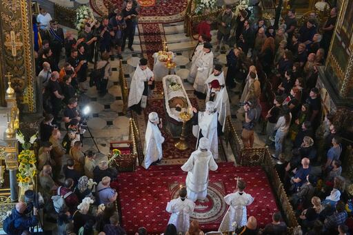 Imagen de la cobertura de: Ucrania honra al “recolector de almas” tras su muerte mientras recuperaba cadáveres de guerra