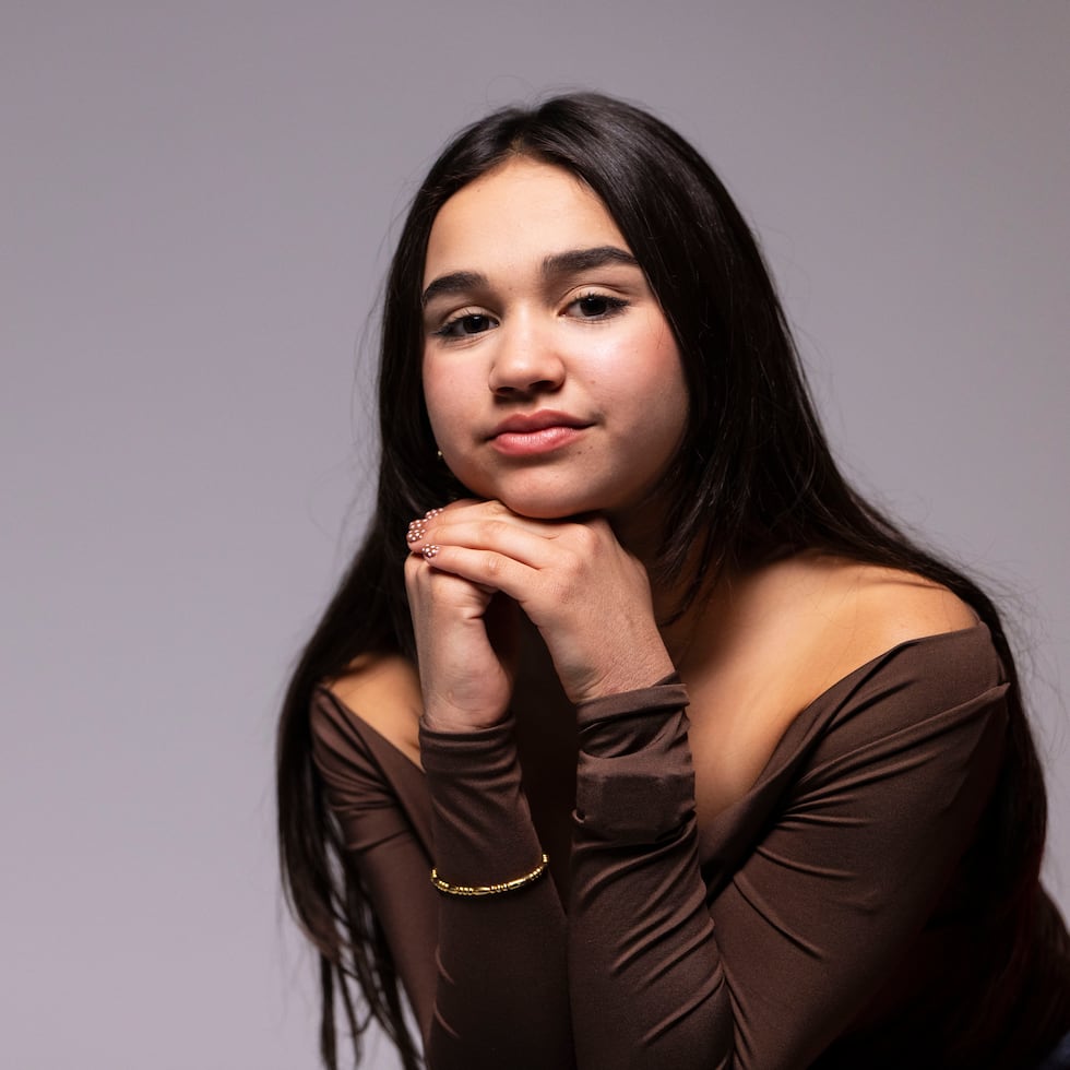 Valentina Zurkowsky es una joven apasionada del baile, que gusta de hablar en público y disfruta de la música.