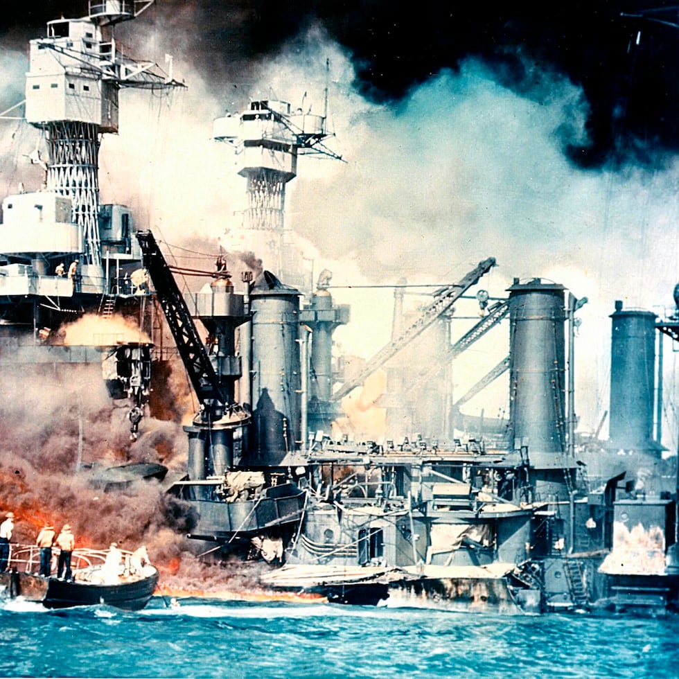 El USS West Virginia regresó a servicio en 1944, tras completarse las reparaciones necesarias.