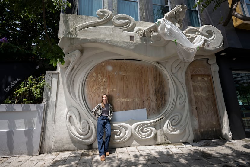 21 de julio de 2026. San Juan, PR. END/MAGACIN. Entrevista con Rowan St. Clair, fundadora de la organización Tu Arte, sobre una escultura en concreto que hizo para la fachada del hotel Don Rafa en Miramar, llevada a cabo en el Hotel Don Rafa, Miramar. FOTO POR: Carlos Rivera Giusti/GFR Media
Rowan St. Clair, Tu Arte, Escultura, Hotel Don Rafa de Miramar