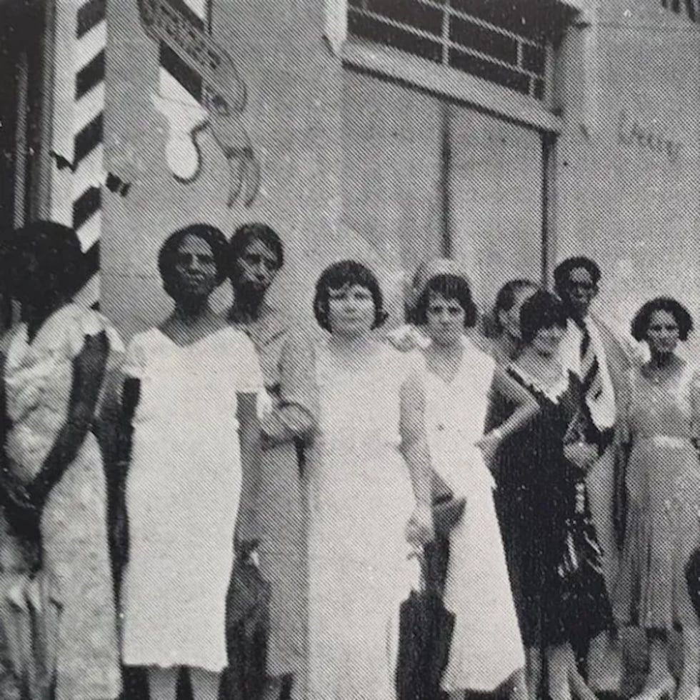 Puerto Rico aprobó el voto para mujeres alfabetizadas en 1929, instituyéndose en la práctica durante las elecciones de 1932, mucho antes que otros países latinoamericanos.