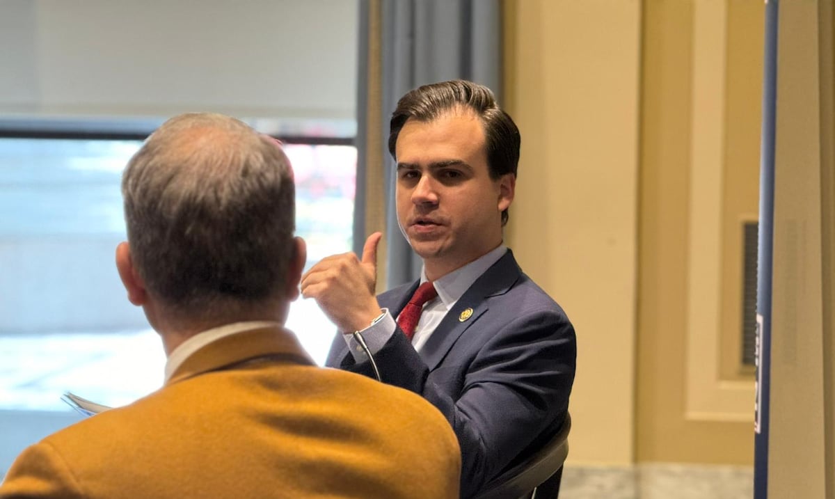 Pablo José Hernández promueve proyecto de plebiscito federal en sesión informativa del Congreso