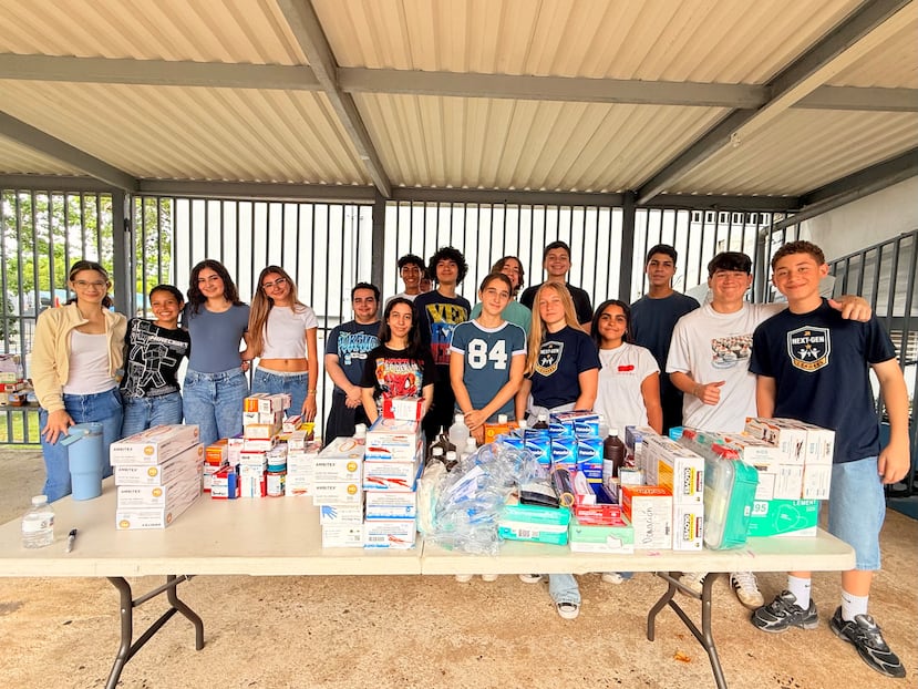 Alumnos de Next Gen Leaders Organization, organización estudiantil de Wesleyan Academy, en Guaynabo, llevaron a cabo una jornada de recolección de suministros esenciales para las familias afectadas por los recientes terremotos en Venezuela.