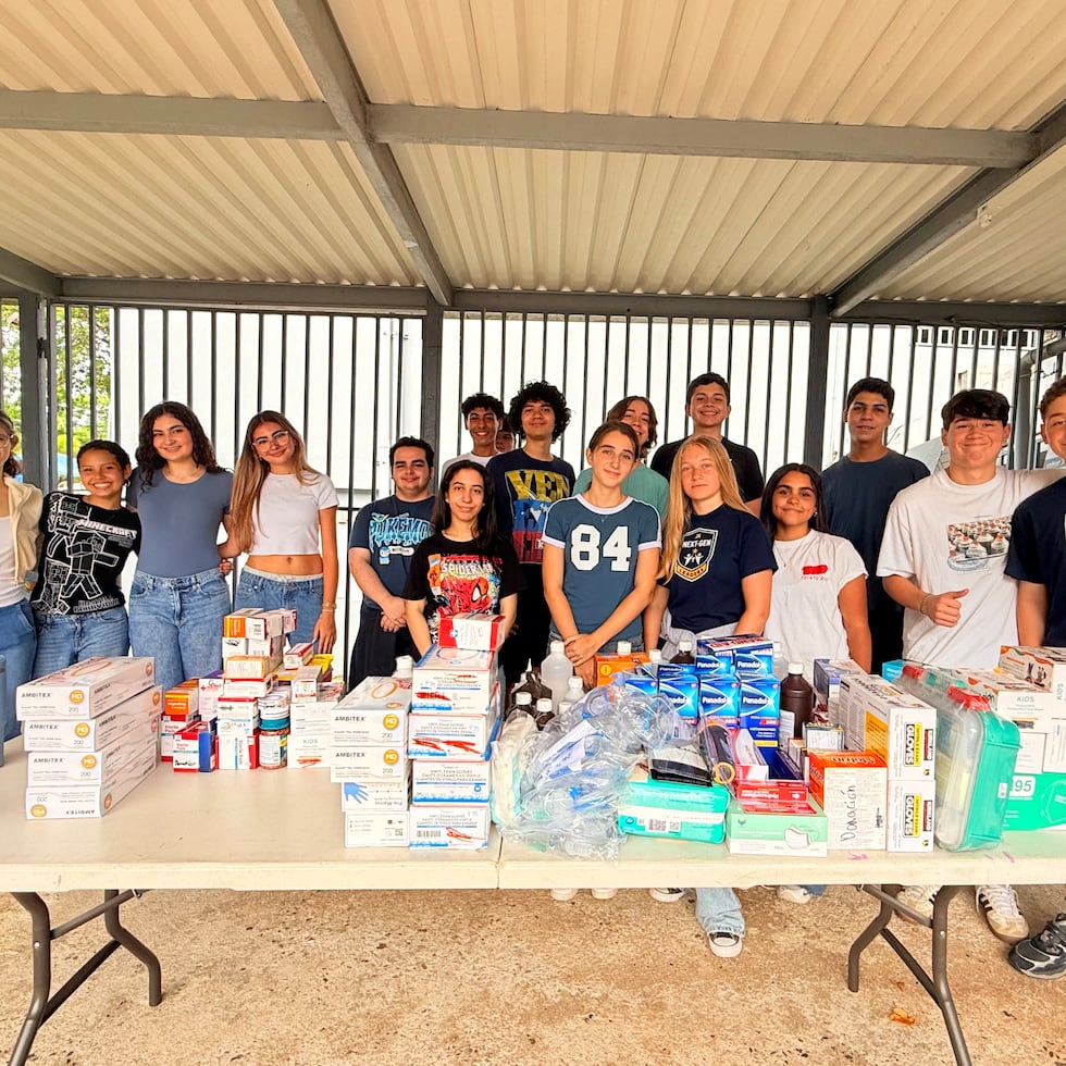 Alumnos de Next Gen Leaders Organization, organización estudiantil de Wesleyan Academy, en Guaynabo, llevaron a cabo una jornada de recolección de suministros esenciales para las familias afectadas por los recientes terremotos en Venezuela.