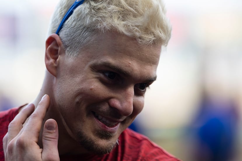 Kike Hernández viajó a la isla para acompañar al equipo boricua.