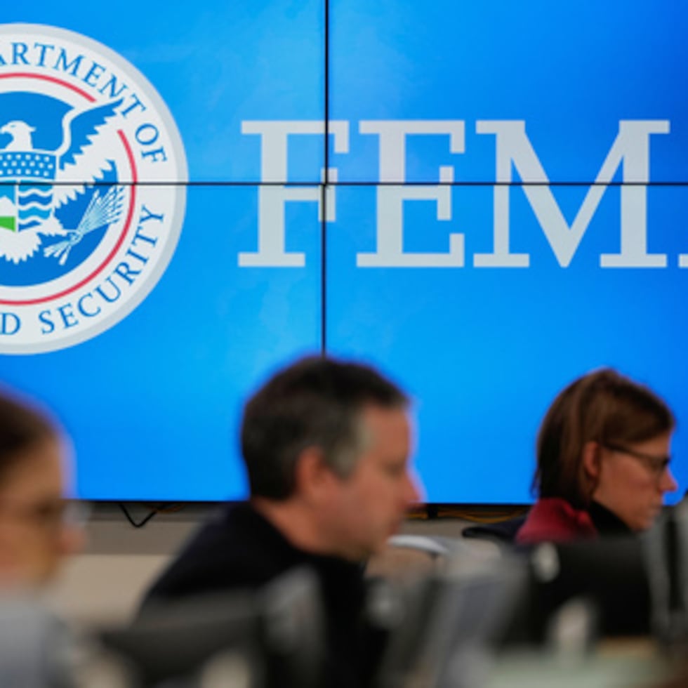 Estados demandan al gobierno de Trump por condicionar miles de millones de dólares en fondos de FEMA para atender desastres