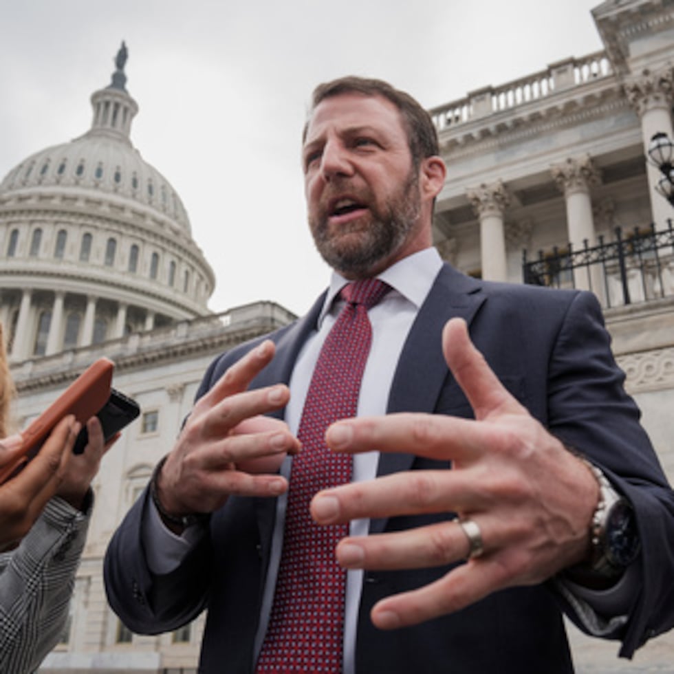 Markwayne Mullin, secretario de Seguridad Nacional, cuando era senador por Oklahoma.