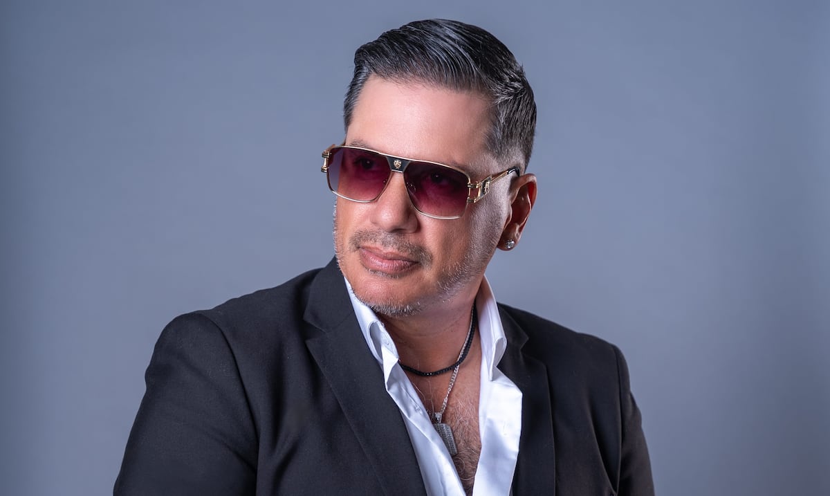 Michael Gabriel tributa a Camilo Sesto y José José en el Teatro Oller de Bayamón