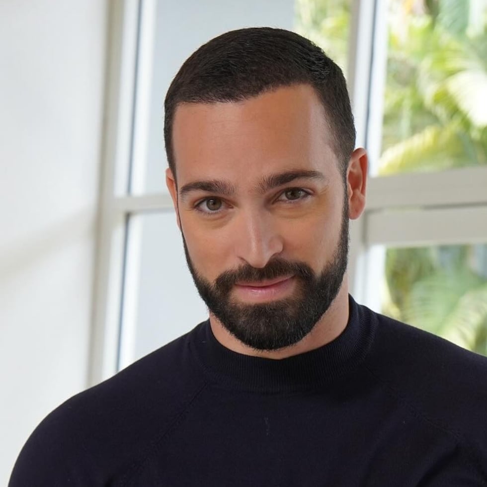 Carlos José Torres es copresentador de "Pégate al mediodía" de Wapa Televisión.