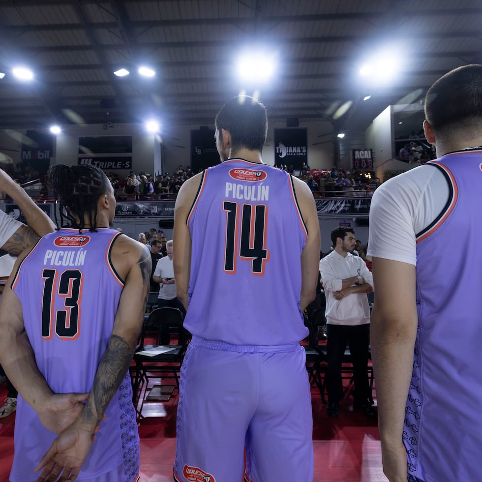 Los Criollos de Caguas rindieron homenaje a José “Piculín” Ortiz previo al juego ante Bayamón. Jugaron con el apodo de Piculin en el uniforme.