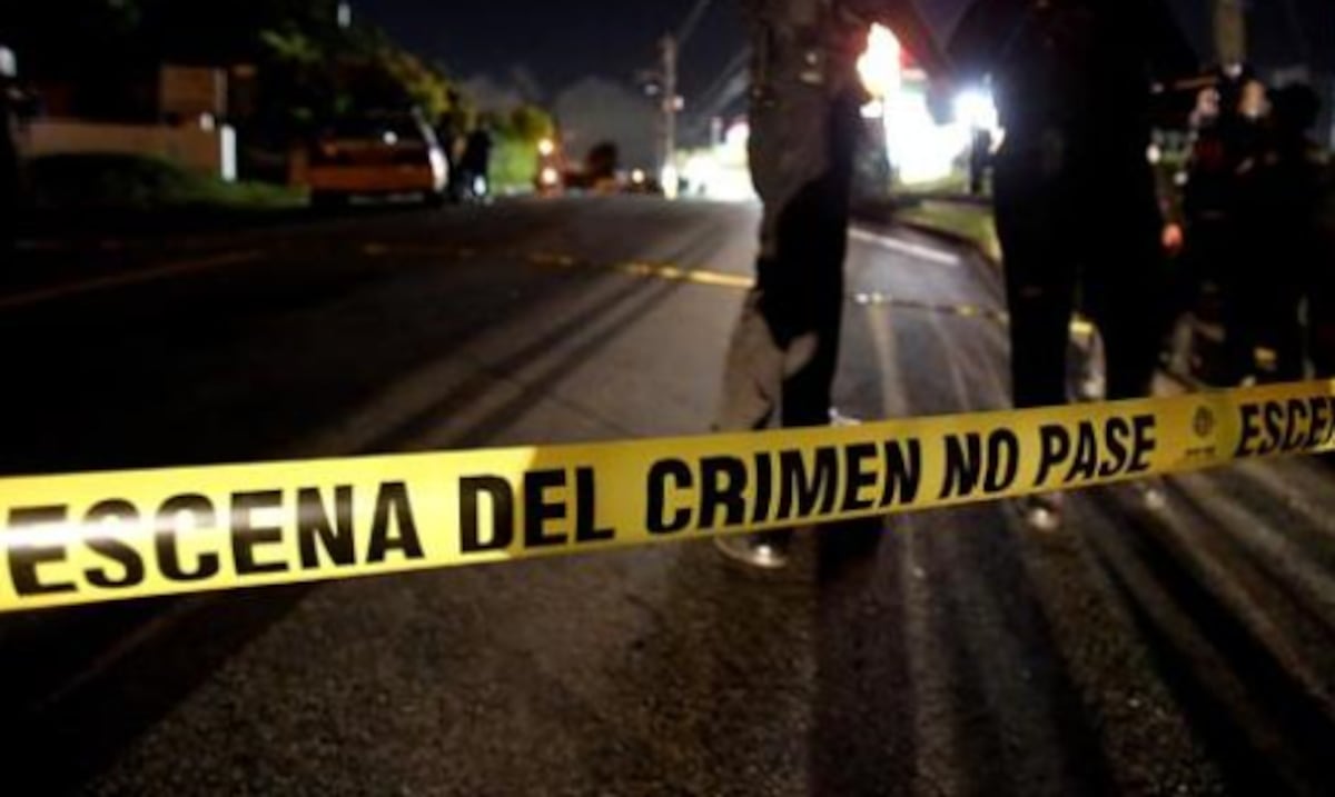 Encuentran hombre asesinado dentro del baúl de un auto en San Juan