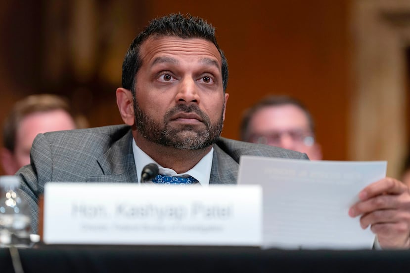 El director del FBI, Kash Patel, comparece ante el Subcomité del Senado de Comercio, Justicia, Ciencia y Agencias Relacionadas en la audiencia sobre la solicitud de presupuesto para el año fiscal 2027 del FBI, la Administración para el Control de Drogas (DEA), el Servicio de Alguaciles de Estados Unidos y la Oficina de Alcohol, Tabaco, Armas de Fuego y Explosivos (ATF), en el Capitolio, el martes 12 de mayo de 2026, en Washington. (Foto AP/Jose Luis Magana)
