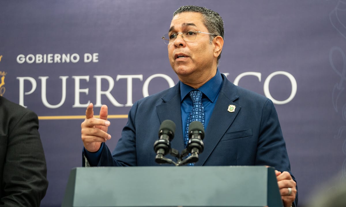 Josué Colón guarda silencio sobre posible sustitución de Domenech en Secretaría de la Gobernación