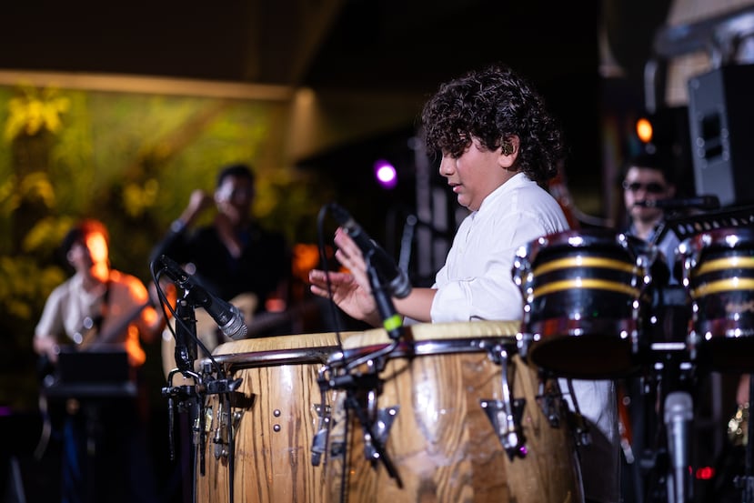 Joven músico de Los Plomeros Jazz Collective.