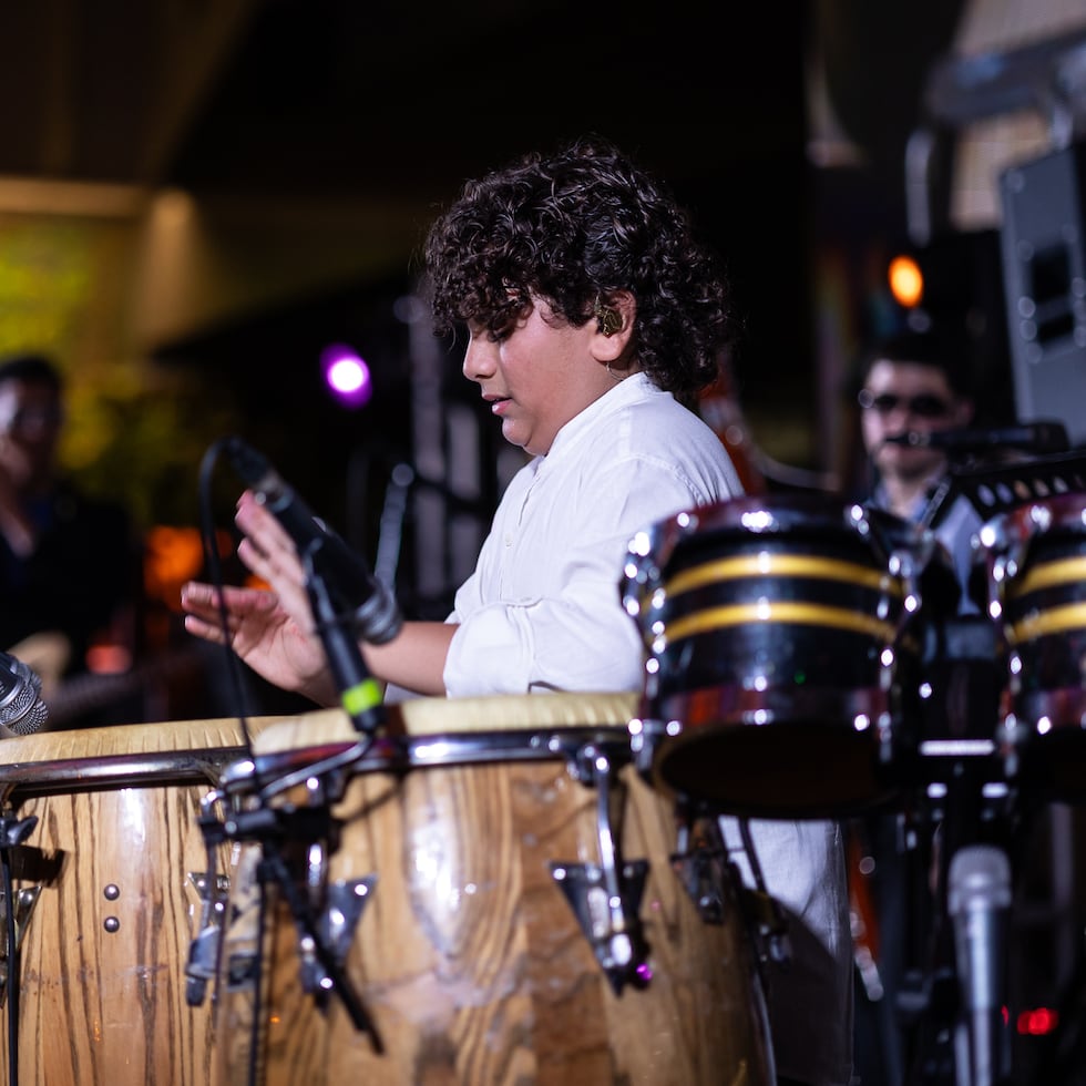 Joven músico de Los Plomeros Jazz Collective.