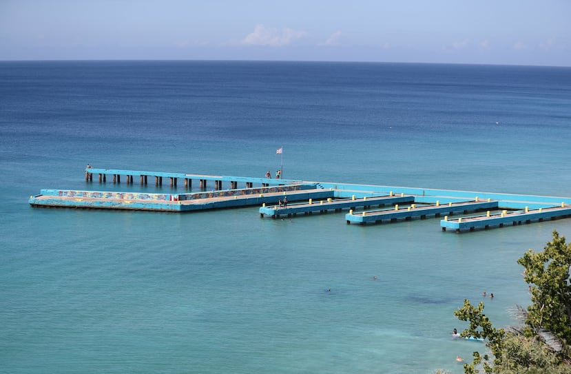 Imagen del 2018 del muelle de la playa Crash Boat en Aguadilla luego del huracán María.