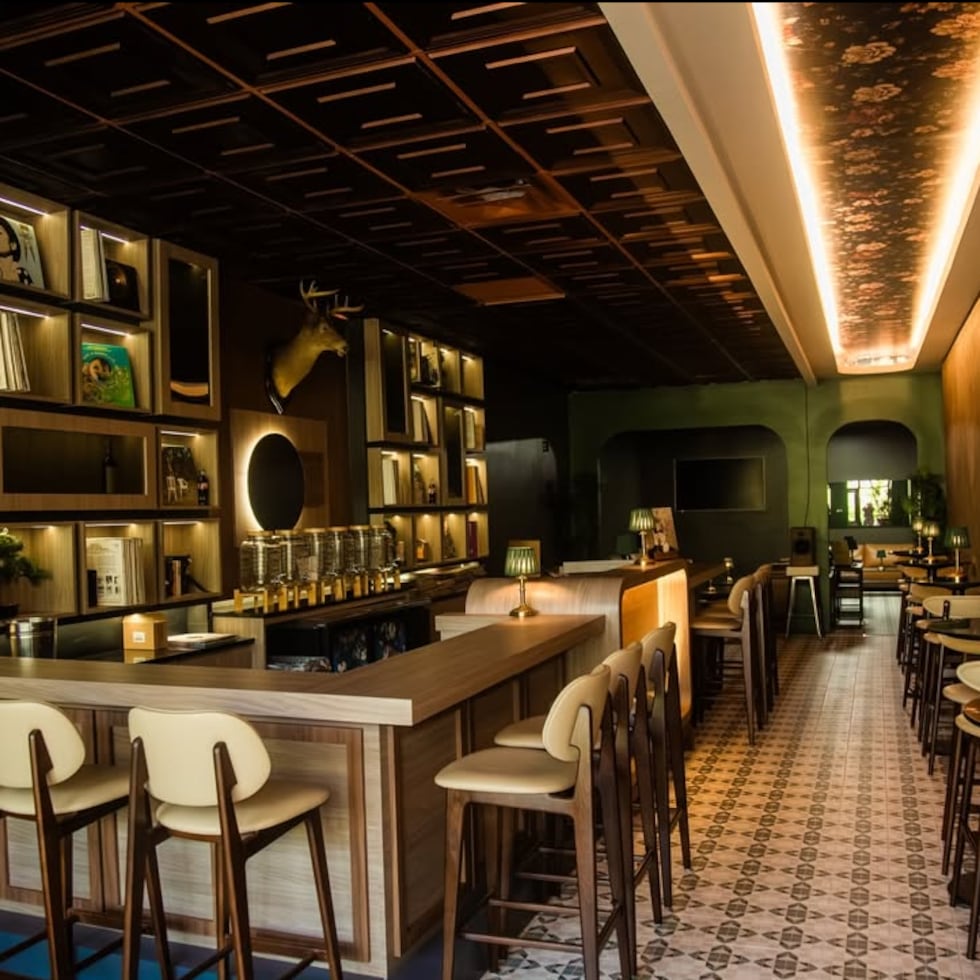 Miramar Records es el nuevo hi-fi bar ubicado frente al Conservatorio de Música, creado para el público que busca un ambiente adulto y tranquilo.
