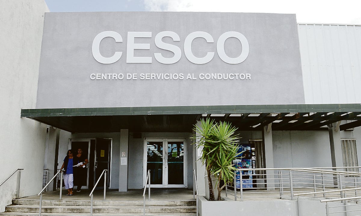 Hombre imputado por fraude tras presentar resoluciones falsas de multas en CESCO de Mayagüez