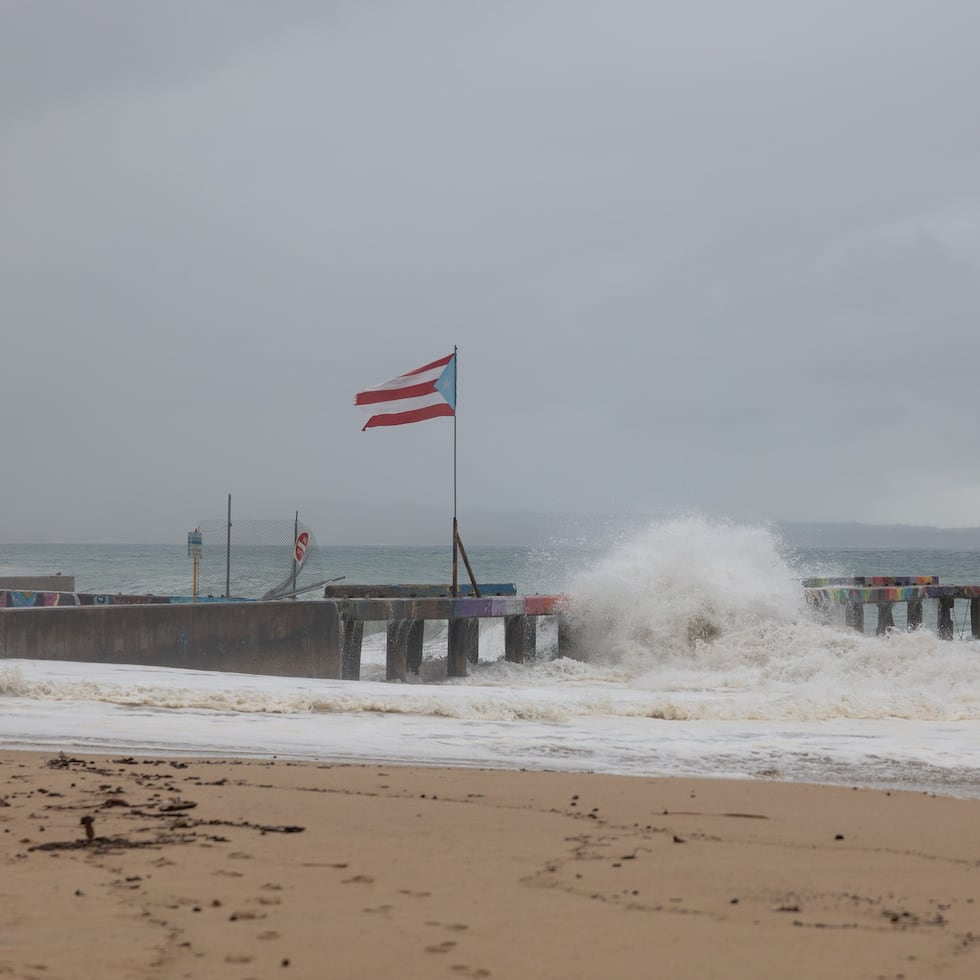 “Que no bajen la guardia”: advierten sobre marejadas y riesgo de corrientes en las playas