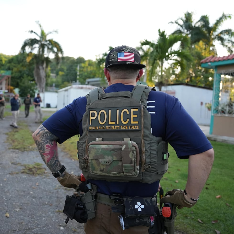 Las autoridades federales (FBI y HSI) realizaron un operativo en la zona oeste desmantelando una organización criminal con base en Añasco, imputada de crimen organizado (RICO Act) y de asesinatos.