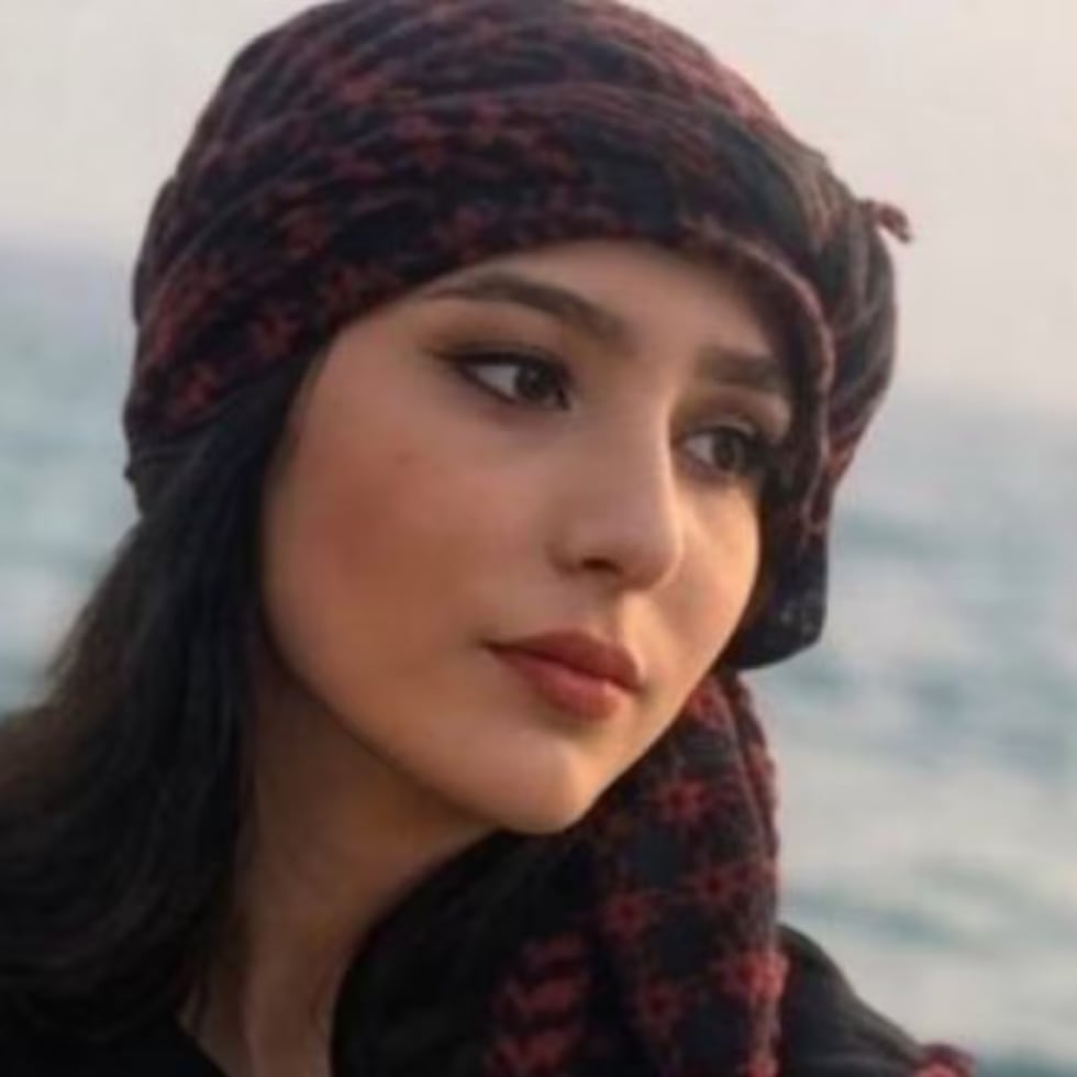 La mujer iraní, Najmeh Amini, fue condenada a muerte por "insultar al profeta" en redes sociales.