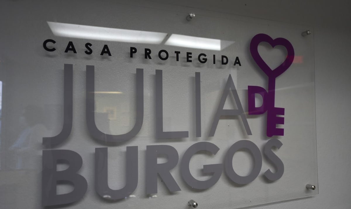 Demandan a Casa Protegida Julia de Burgos por impago de hipoteca y posible subasta de propiedad