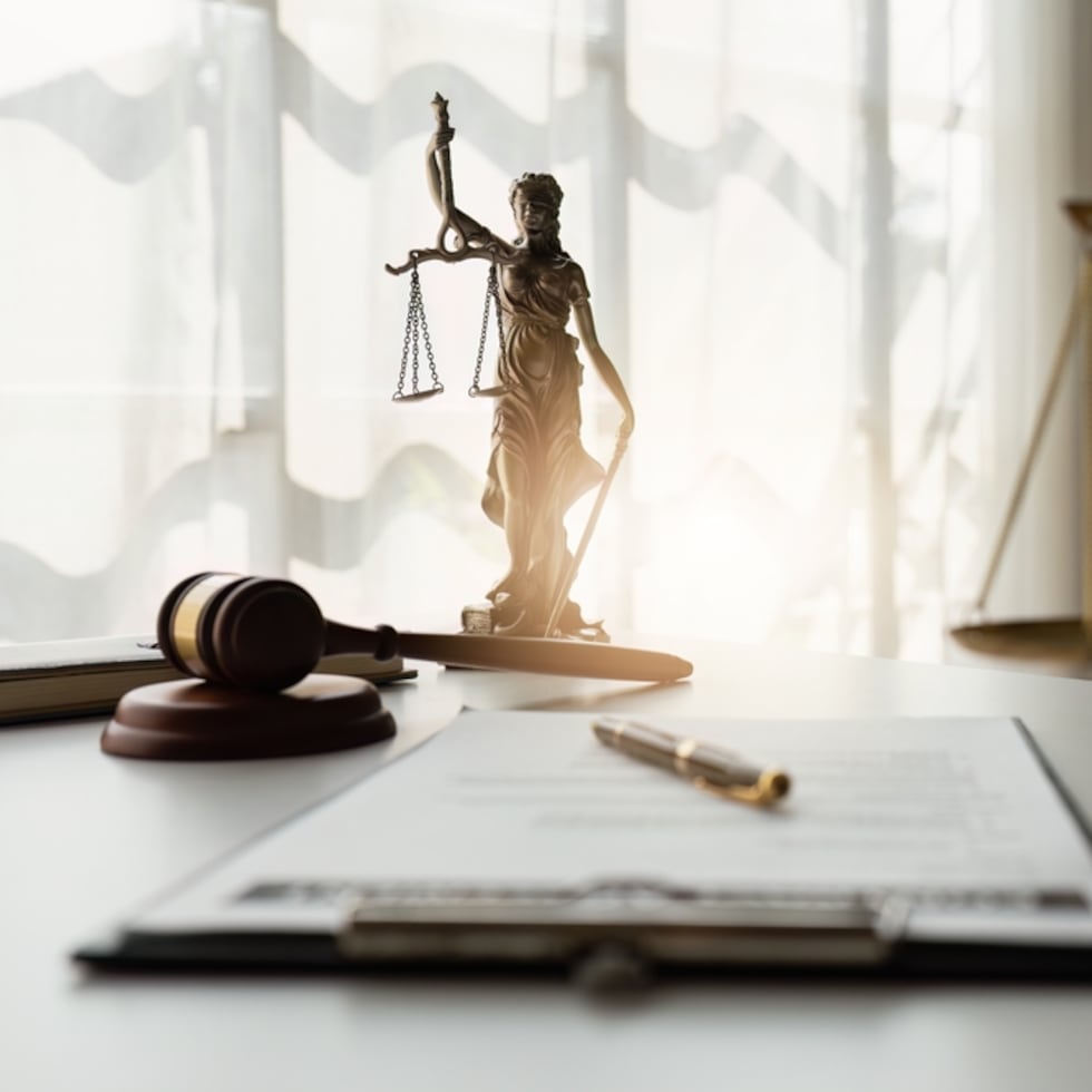 En un juicio o en una demanda, los hechos del documento no hablan; se cuentan. Ningún juez evalúa fragmentos aislados sino que evalúa historias coherentes, señala Ángel Luis Rivera.