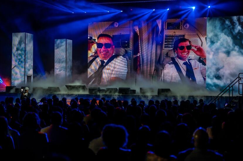 El evento fue una experiencia interactiva conceptualizada como un viaje hacia el éxito a bordo de la línea aérea Power Airlines.