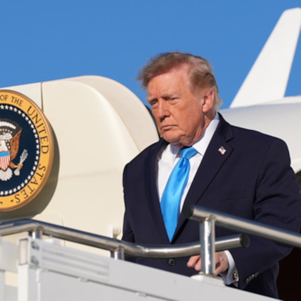 Trump intentó en septiembre impedir el acceso al complejo de la Casa Blanca a los periodistas de CNN, MS NOW y Politico, descontento con la cobertura de su Administración y tras acusarlos de difundir “noticias falsas”.