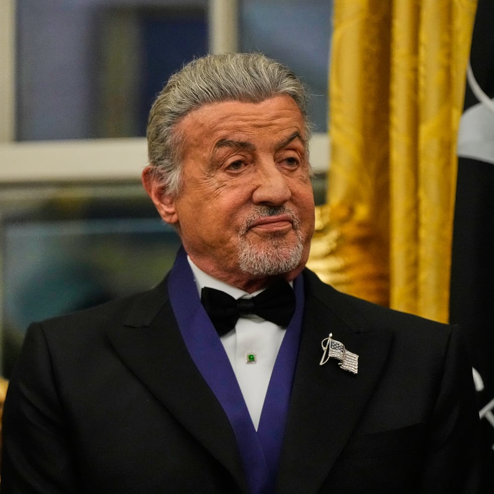 Los galardonados de este año son destacados de la cultura pop, incluyendo a Stallone por sus películas "Rocky" y "Rambo", Gaynor por su himno feminista "I Will Survive" y Kiss por su maquillaje llamativo y exhibiciones en el escenario con humo y fuego.