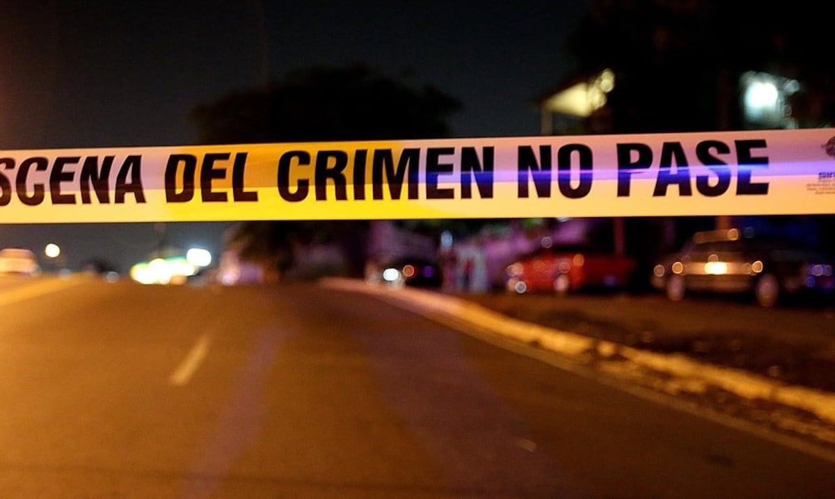 Asesinan a dos jóvenes en el terminal de carros públicos de Cayey