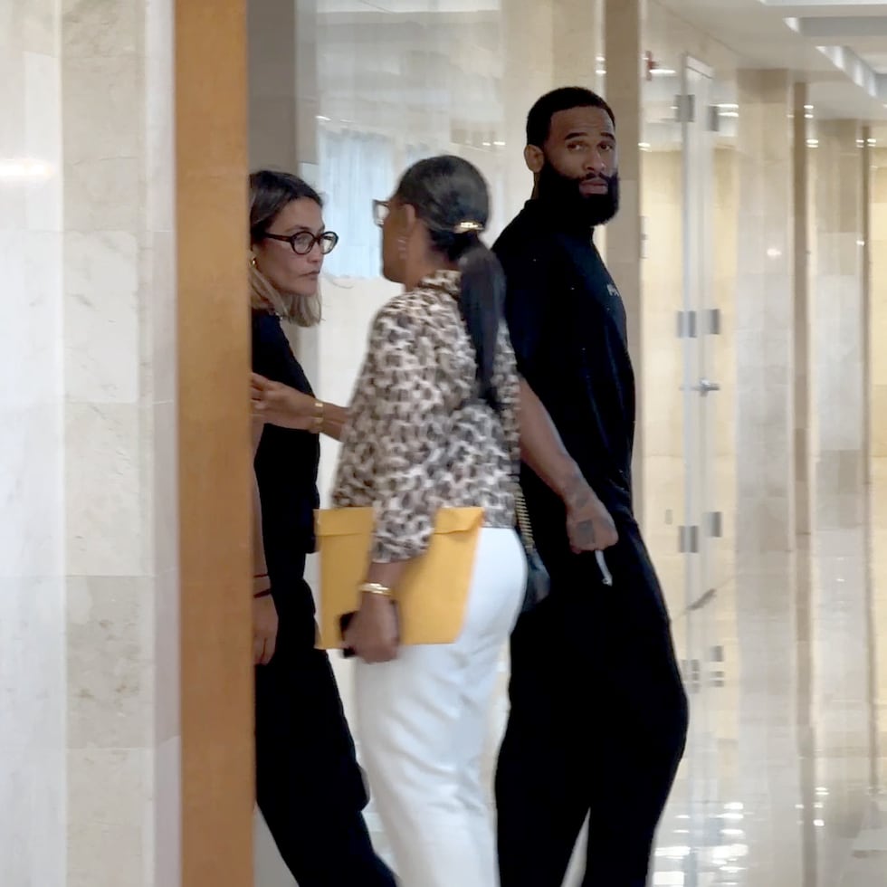 Walter Hodge Jr. asistió hoy al Centro Judicial de Caguas para la vista preliminar.