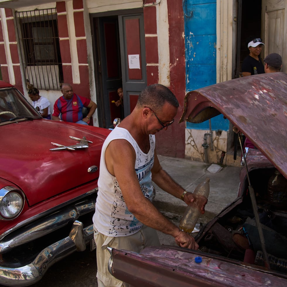 Hacia la noche del lunes, la prensa estatal informó que el servicio había sido restablecido para el 2% de los residentes de La Habana, es decir unos 18,000 clientes.