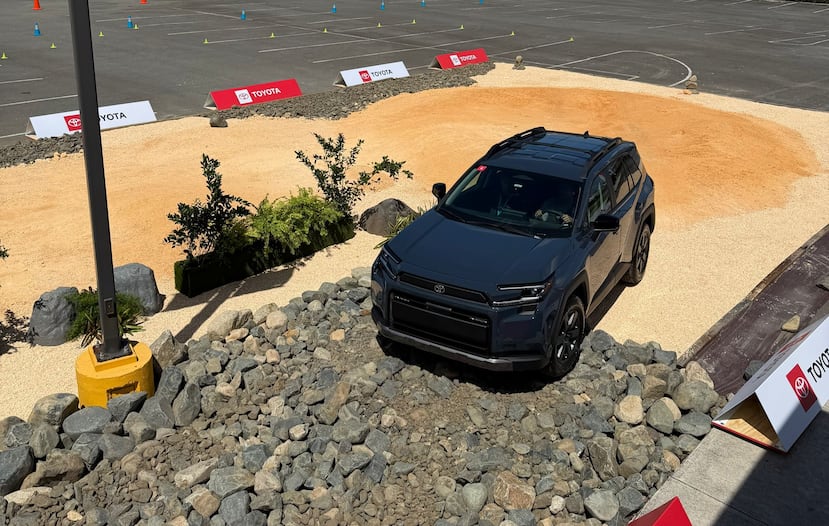 Prueba de manejo de la Toyota RAV4 Woodland en Distrito T-Mobile.