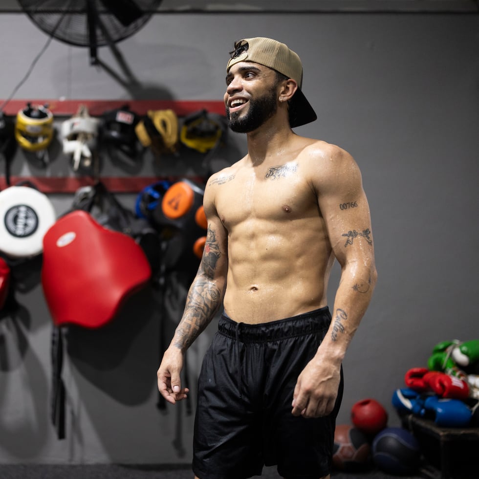 Oscar Collazo tenía programado retar al mexicano Ricardo “El Niño” Sandoval por los campeonatos de peso mosca el pasado 10 de octubre.