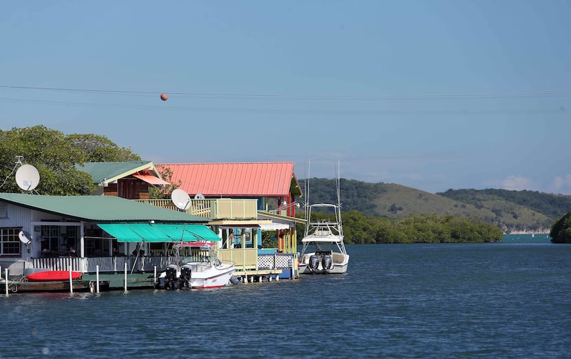 "Esto constituye un robo al pueblo de Puerto Rico con la intención de favorecer a personas particulares que se han querido adueñar de la orilla del mar", dijo Luis Jorge Rivera.