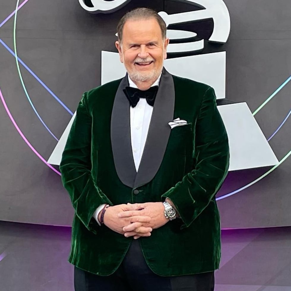 Raúl De Molina tiene 66 años.