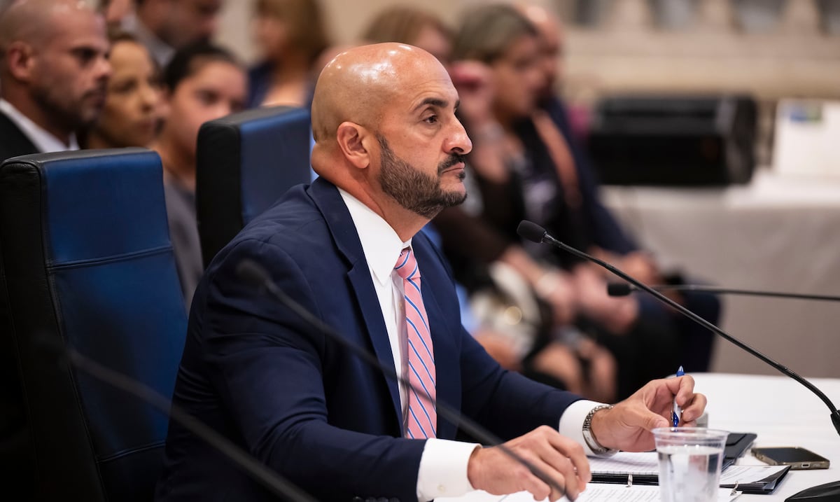 Thomas Rivera Schatz versus Joseph González: choque por ascenso a exescolta de Janette Parra