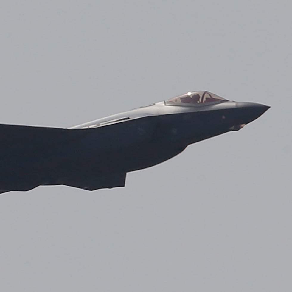 Un avión Lockheed Martin F-35 Lightning II en un show aéreo en Le Bourget, al este de París, el 20 de junio de 2017. Estados Unidos no descarta entrar en el accionariado de las grandes empresas armamentistas como esta.