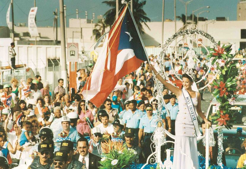 El experto en comunicación política y sociología investigó el impacto cultural, mediático y político de las reinas de belleza en Puerto Rico, tras la llegada de Dayanara Torres, Miss Universe 1993. (GFR MEDIA)