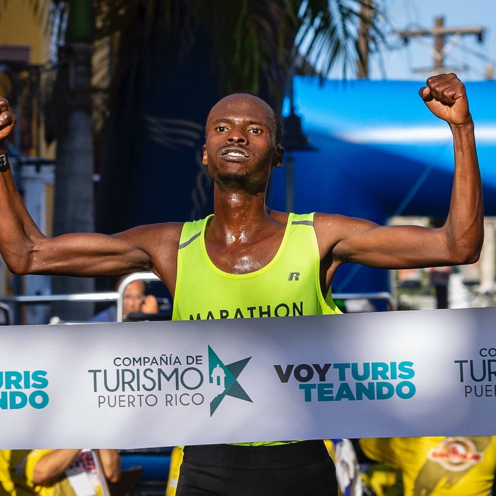 El ganador de la edición de 2025, el keniano Peter Njeru, regresará a Coamo a defender su título este domingo.