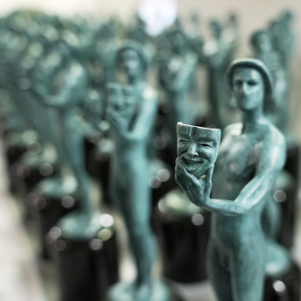 Las estatuillas de Actor terminadas se muestran durante el evento de vertido de estatuillas de la 32ª edición de los Premios al Actor presentado por SAG-AFTRA el jueves 5 de febrero de 2026, en American Fine Arts Foundry en Burbank, California (AP Photo/Chris Pizzello).