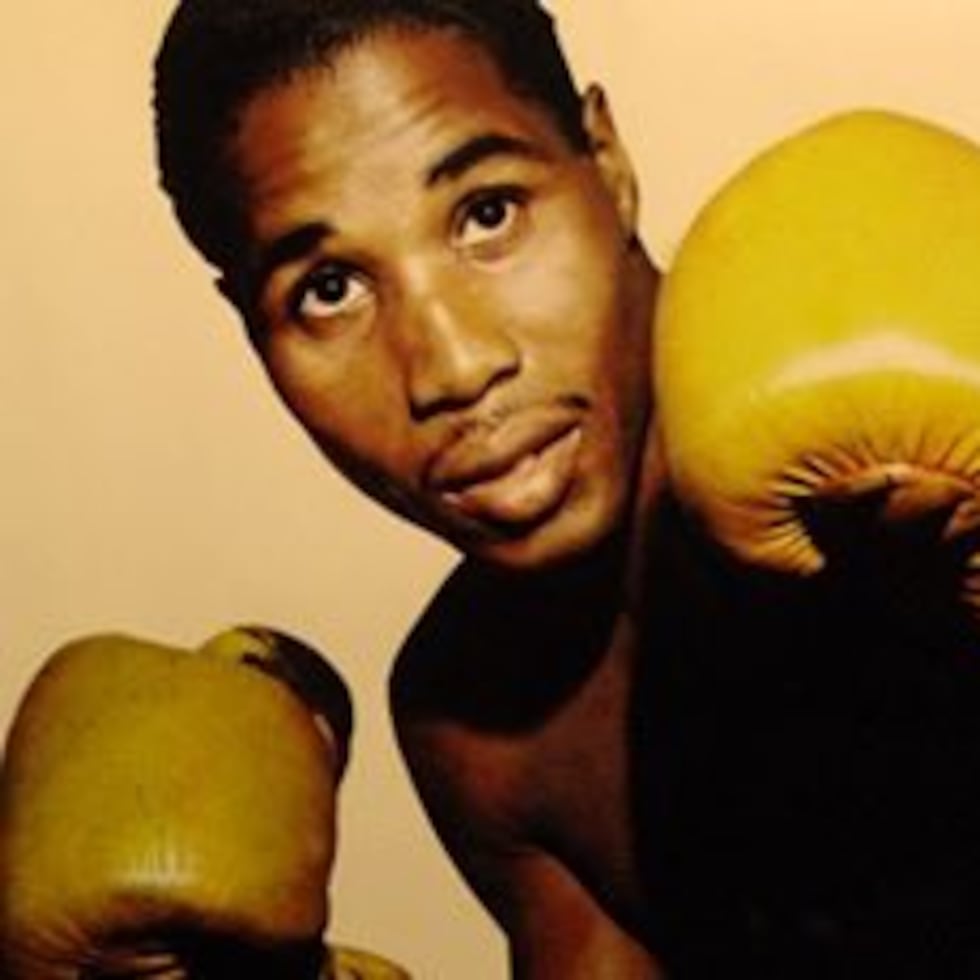 Ismael Laguna comenzó su carrera como amateur disputando seis combates antes de saltar al boxeo profesional a inicios de la década de 1960.