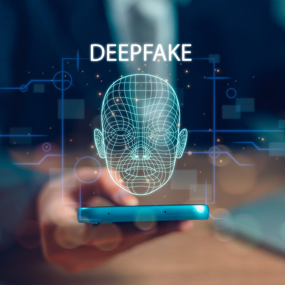 En la llamada era de la “posverdad” en que vivimos, los hechos objetivos tienen menos influencia en la formación de la opinión pública que las apelaciones a la emoción y a las creencias personales. Dentro de este ecosistema, la verdad no se busca ni se descubre; sencillamente se fabrica a la medida de lo que el público desea creer, escribe José Luis Nieto.