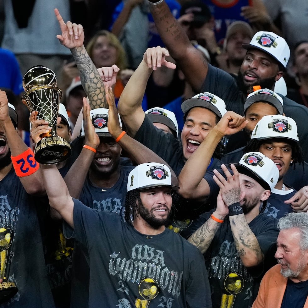 El MVP Jalen Brunson y os Knicks de Nueva York celebran el campeonato de la NBA.