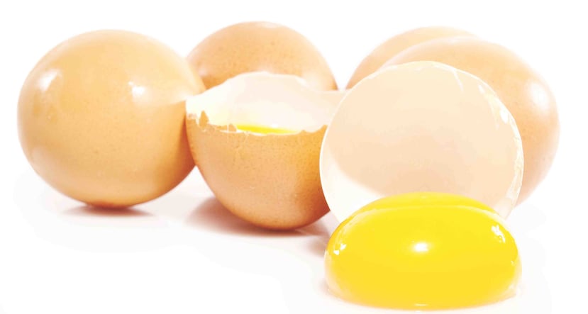 El selenio es un micronutriente -presente en el marisco, el salmón, las nueces de Brasil, la carne, los huevos, la cebolla o cereales como el trigo.