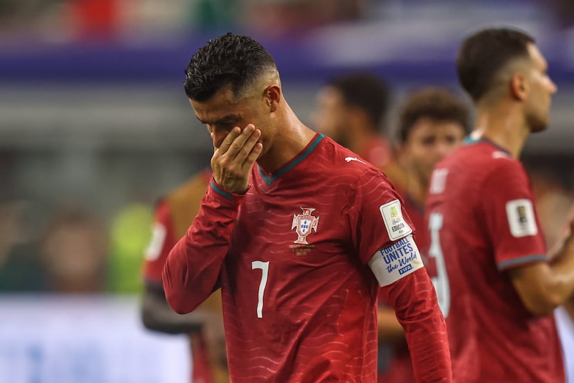 Cristiano Ronaldo se lamenta tras la derrota ante España.