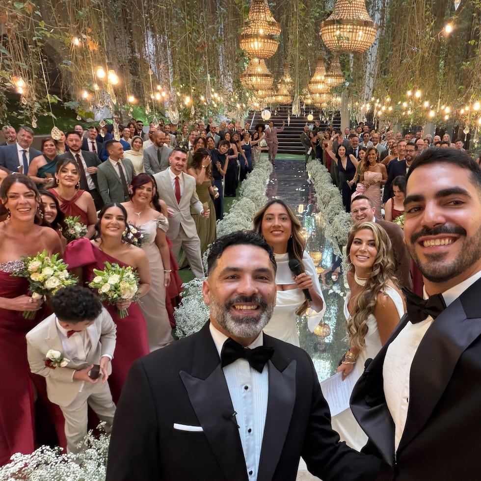 Wilson Santiago, creador de Mochileando, y su pareja Xavier Torres contrajeron matrimonio en una ceremonia realizada el 17 de octubre en Braga, Portugal.
